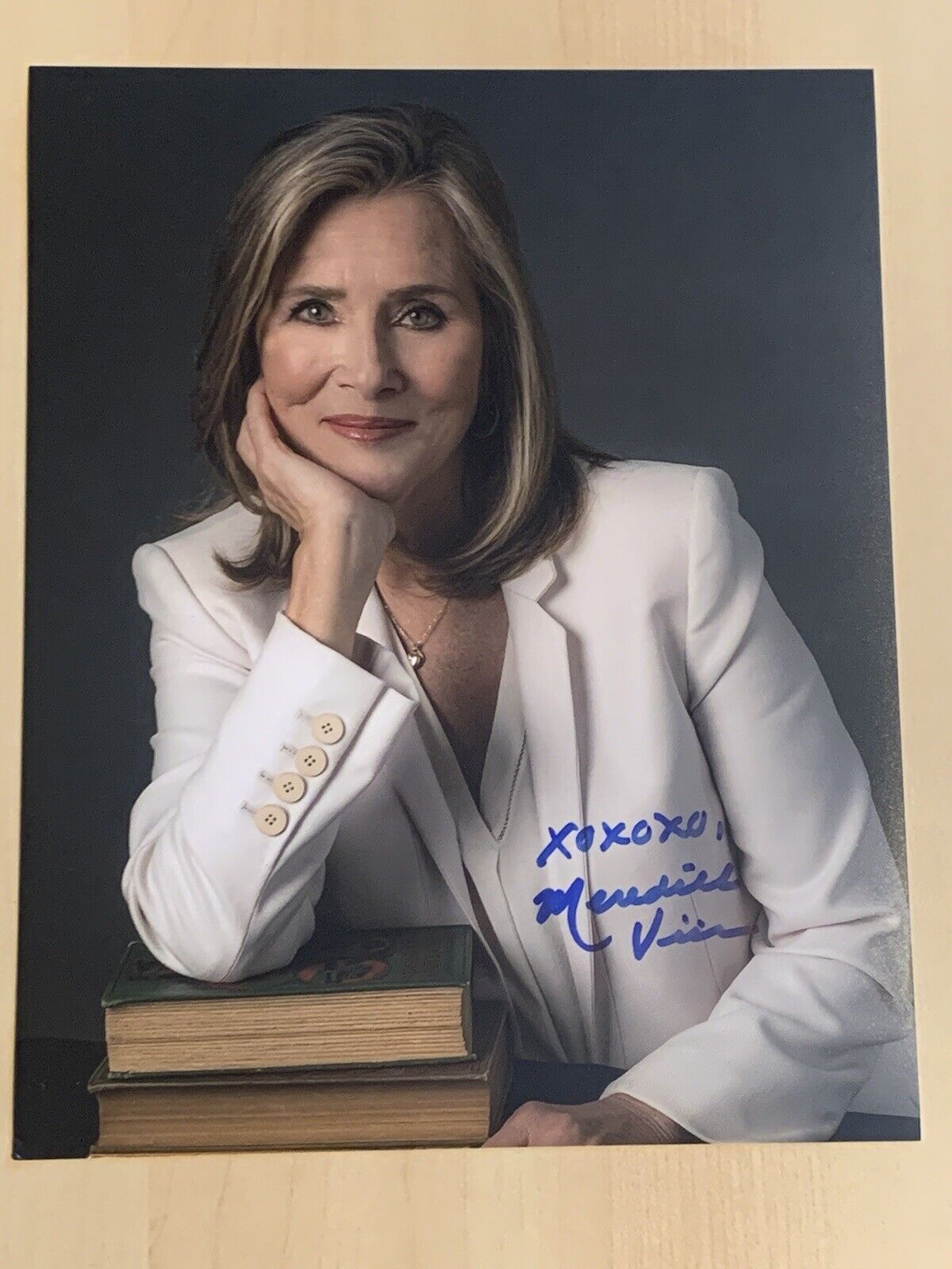 MEREDITH VIEIRA HAND SIGNED 8x10 Photo Poster painting AUTOGRAPHED THE VIEW HOST COA