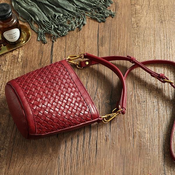 Hand-Woven Leather Handbags Bucket Bag
