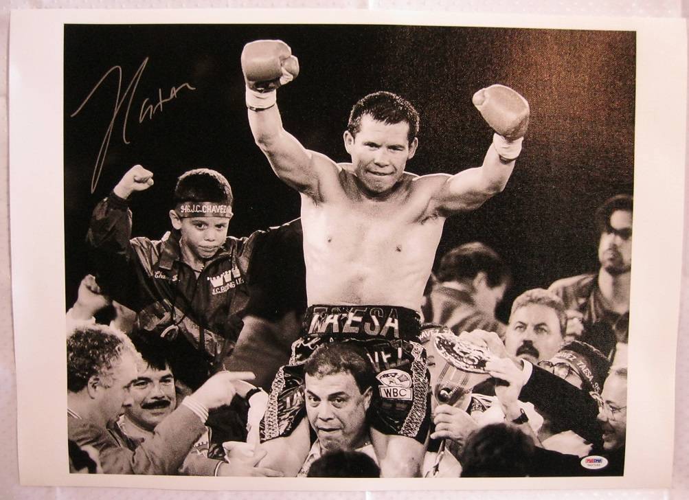 Julio Cesar Chavez Sr. autograph signed 16x20 Canvas boxing Photo Poster painting PSA/DNA COA