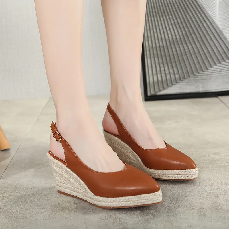 Wongn Wongn Thick Bottom 2023 Summer New Baotou With A Word Back Empty Female Retro Grass Woven Heels