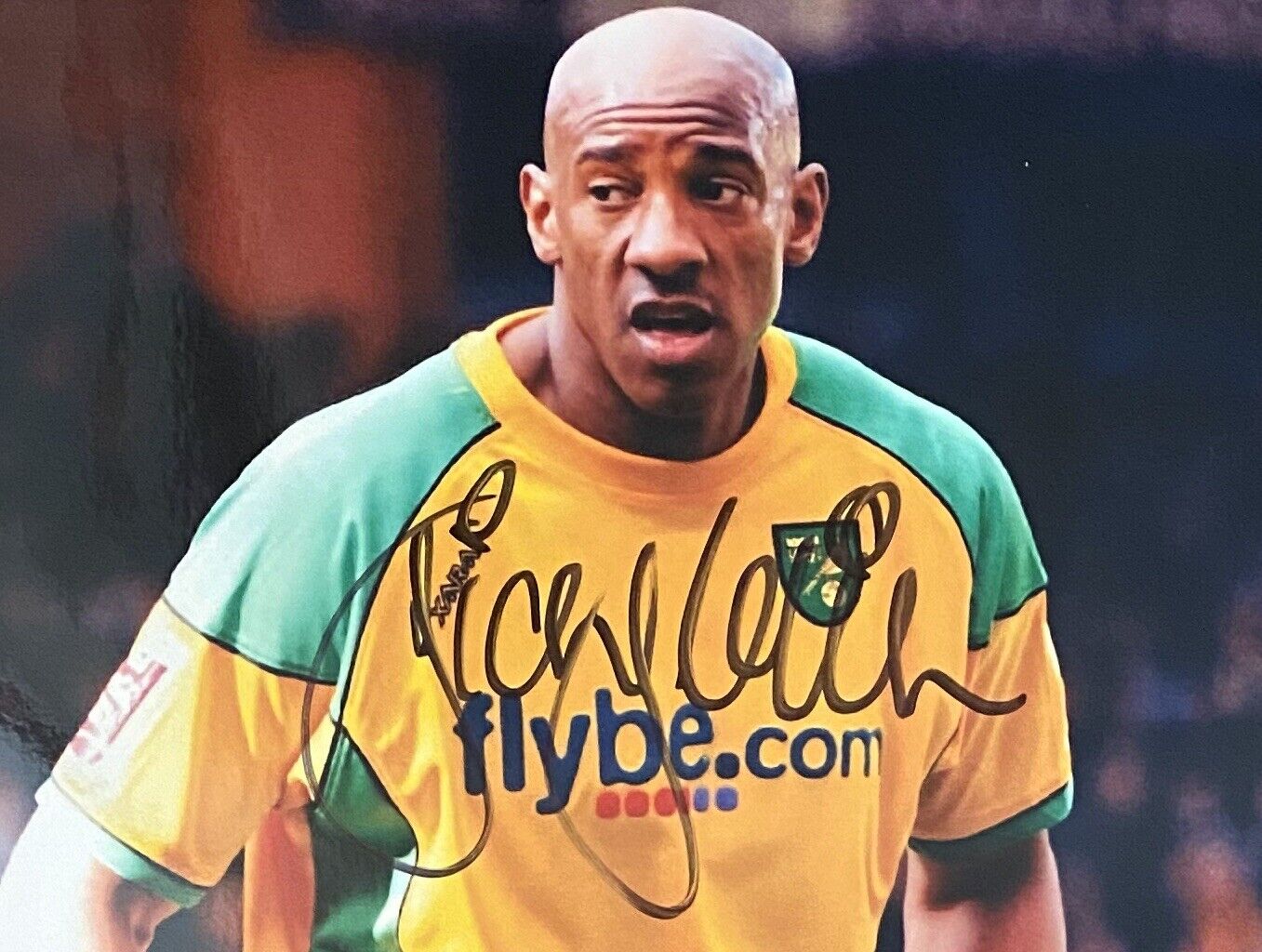 Dion Dublin Genuine Hand Signed Norwich City 6X4 Photo Poster painting