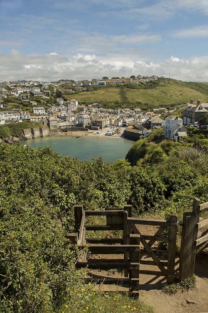 Port Isaac Cornwall Doc Martin 12x8 inch print picture