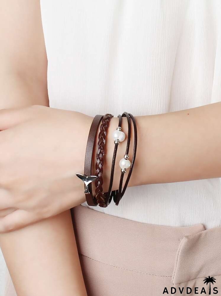 Fish Tail Decor Layered Magnetic Bracelet