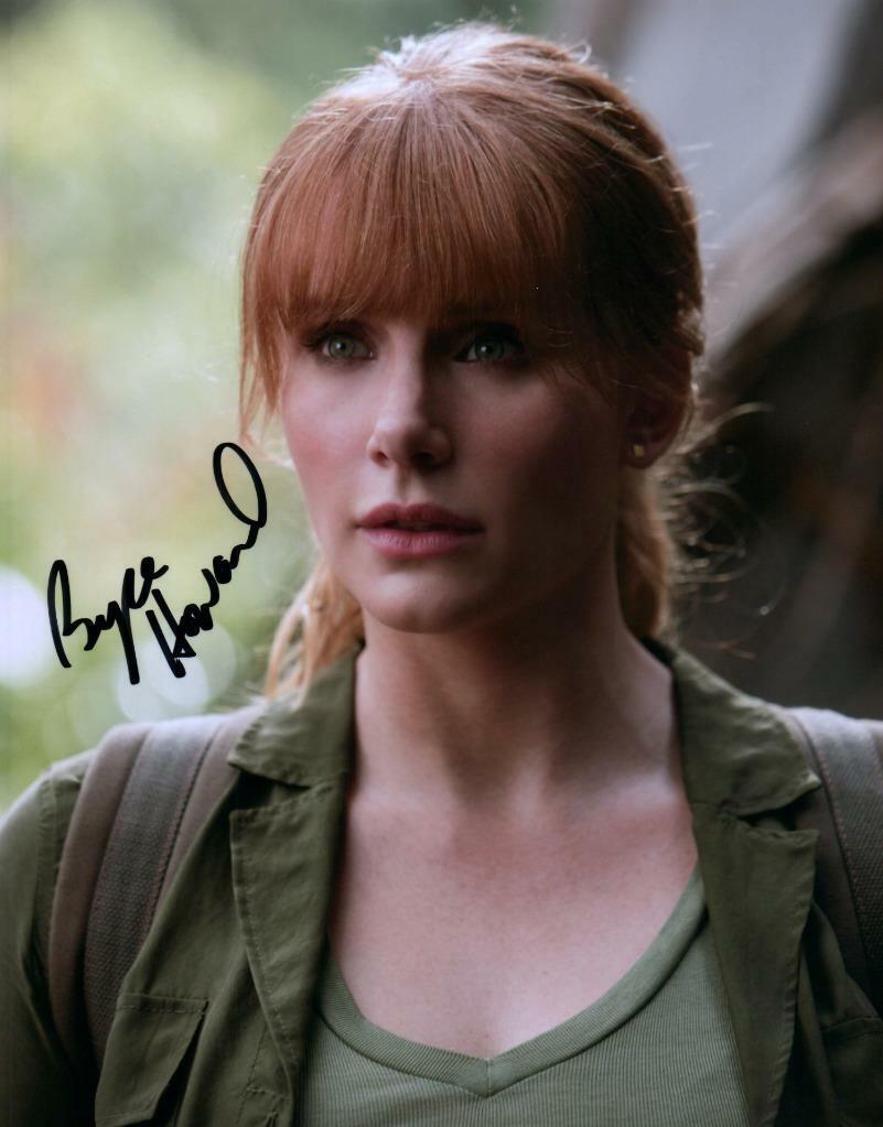 Bryce Dallas Howard signed 8x10 Photo Poster painting picture autographed good looking plus COA