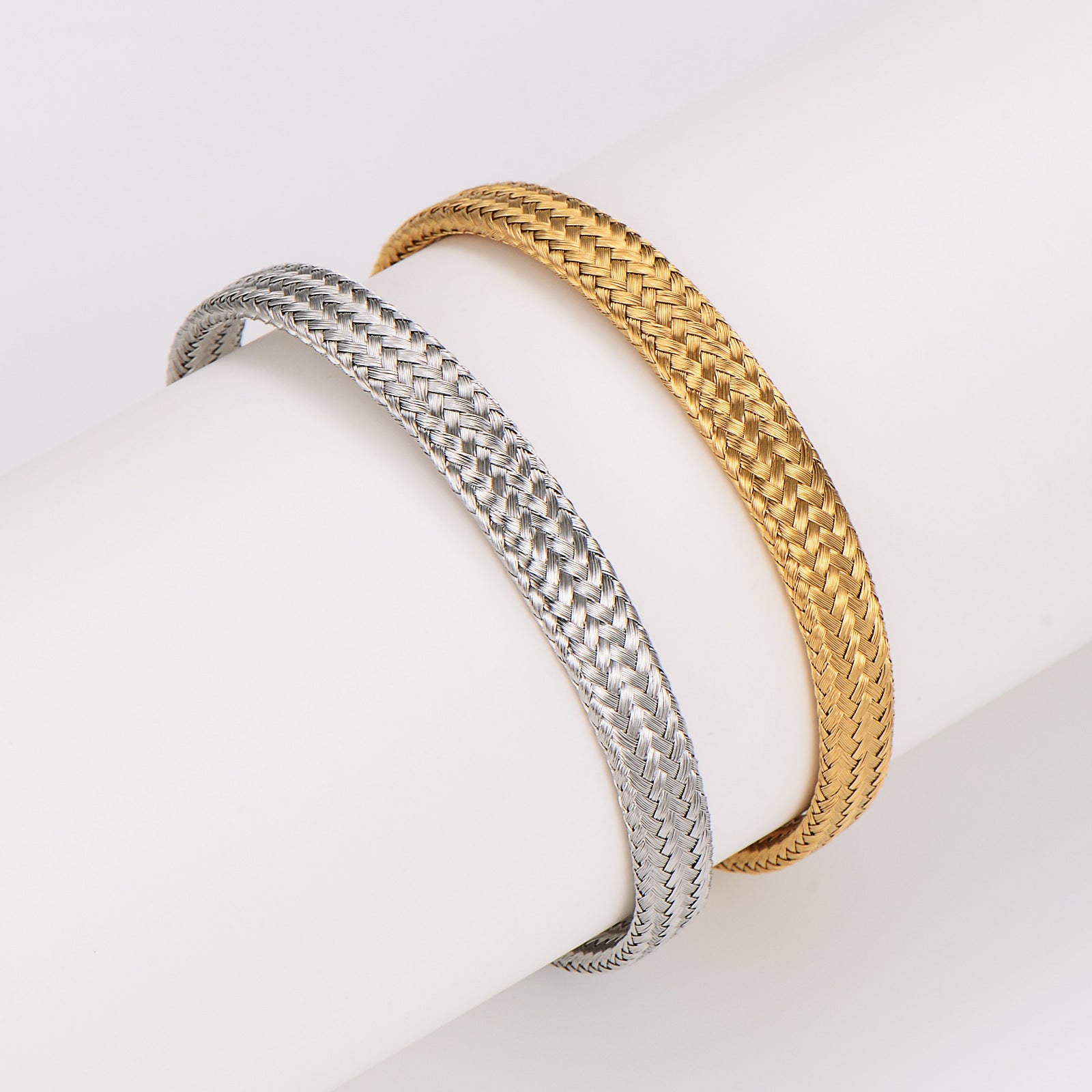Fashion Circle Stainless Steel Electroplating Bangles