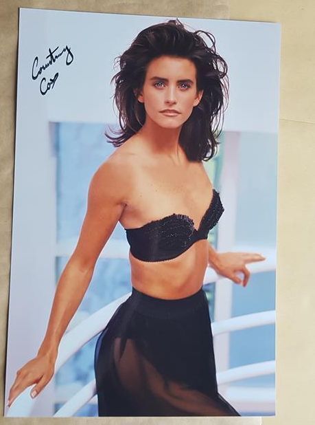 Courteney Cox signed Autographed Photo Poster painting RARE HOT SEXY