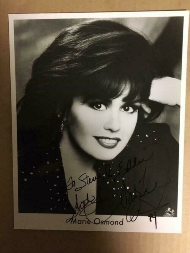 Marie Osmond Boldly Signed 8x10 Stunning Photo Poster painting with COA