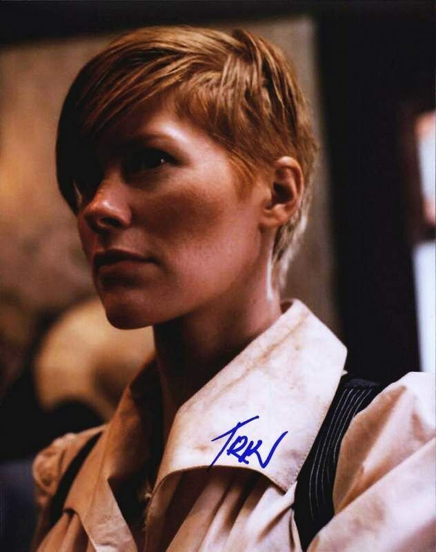 Trin Miller authentic signed celebrity 8x10 Photo Poster painting W/Cert Autographed B0009