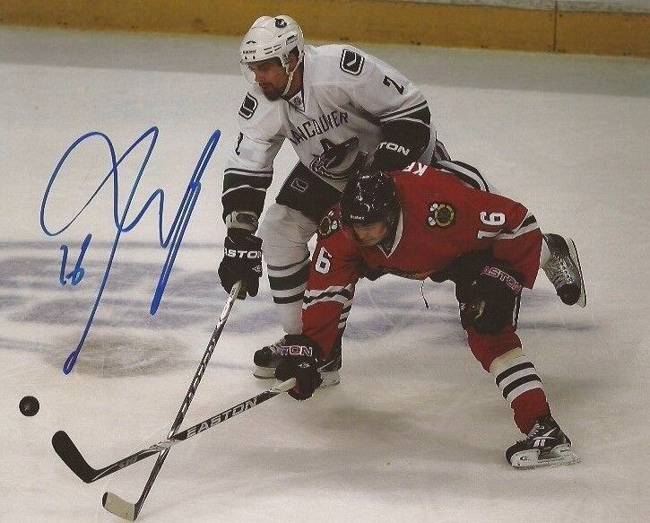 Marcus Kruger signed Chicago Blackhawks 8x10 Photo Poster painting autographed Hawks 3