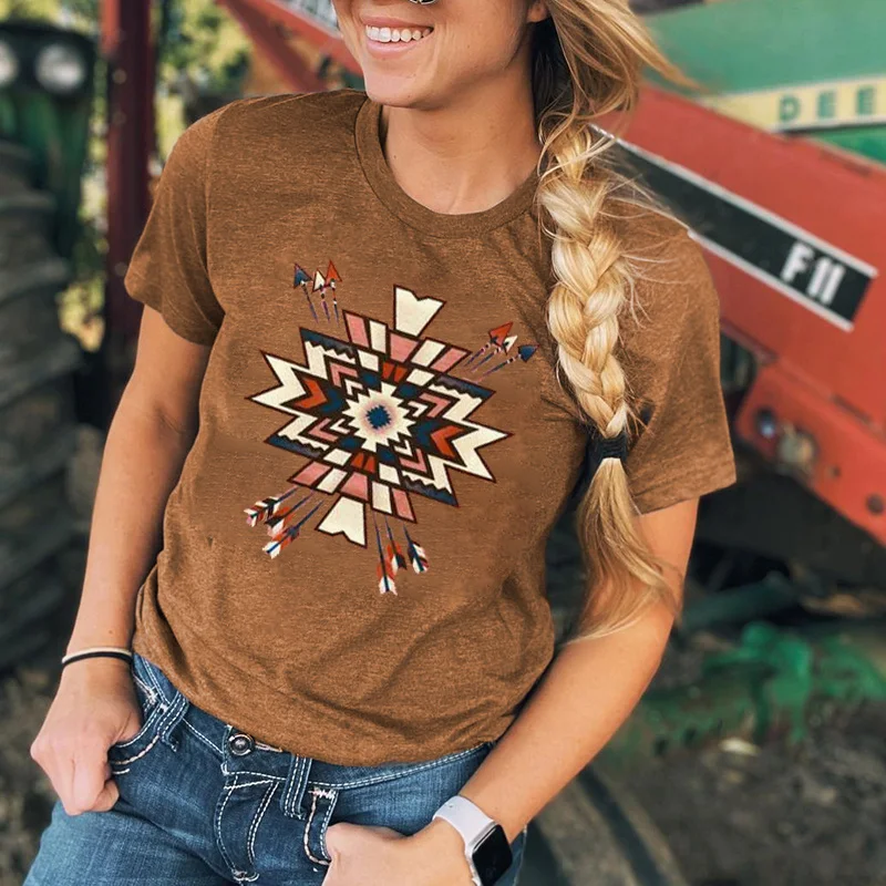 Retro Geometry Arrow Graphic Women's T-shirt