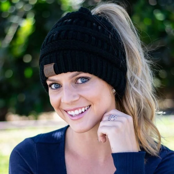 SOFT KNIT PONYTAIL BEANIE