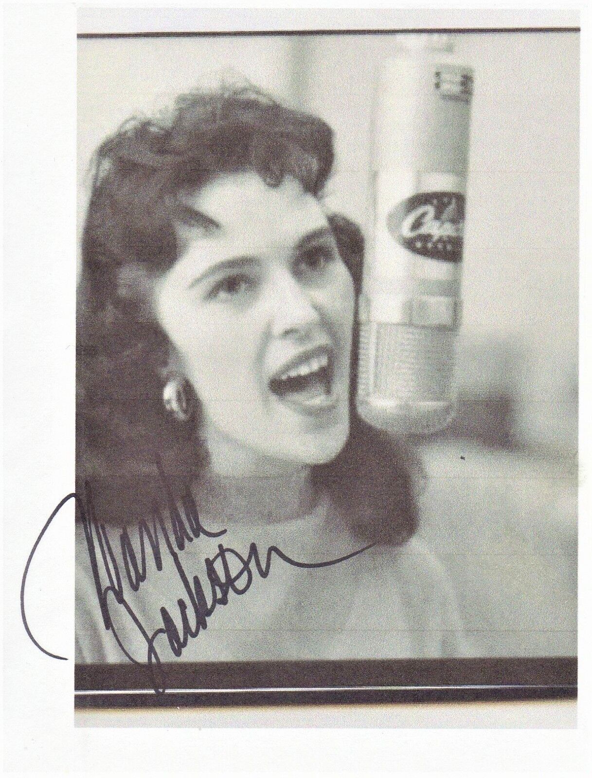 Wanda Jackson Original Autographed 4 x 5 1/2 in. Paper