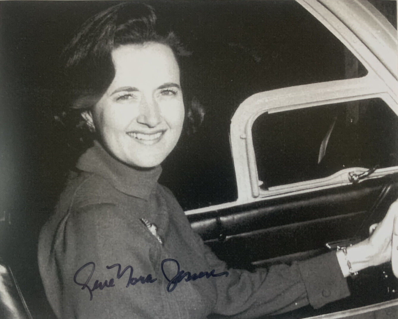 GENE NORA JESSEN HAND SIGNED 8x10 Photo Poster painting FEMALE PILOT AVIATION AUTOGRAPH COA