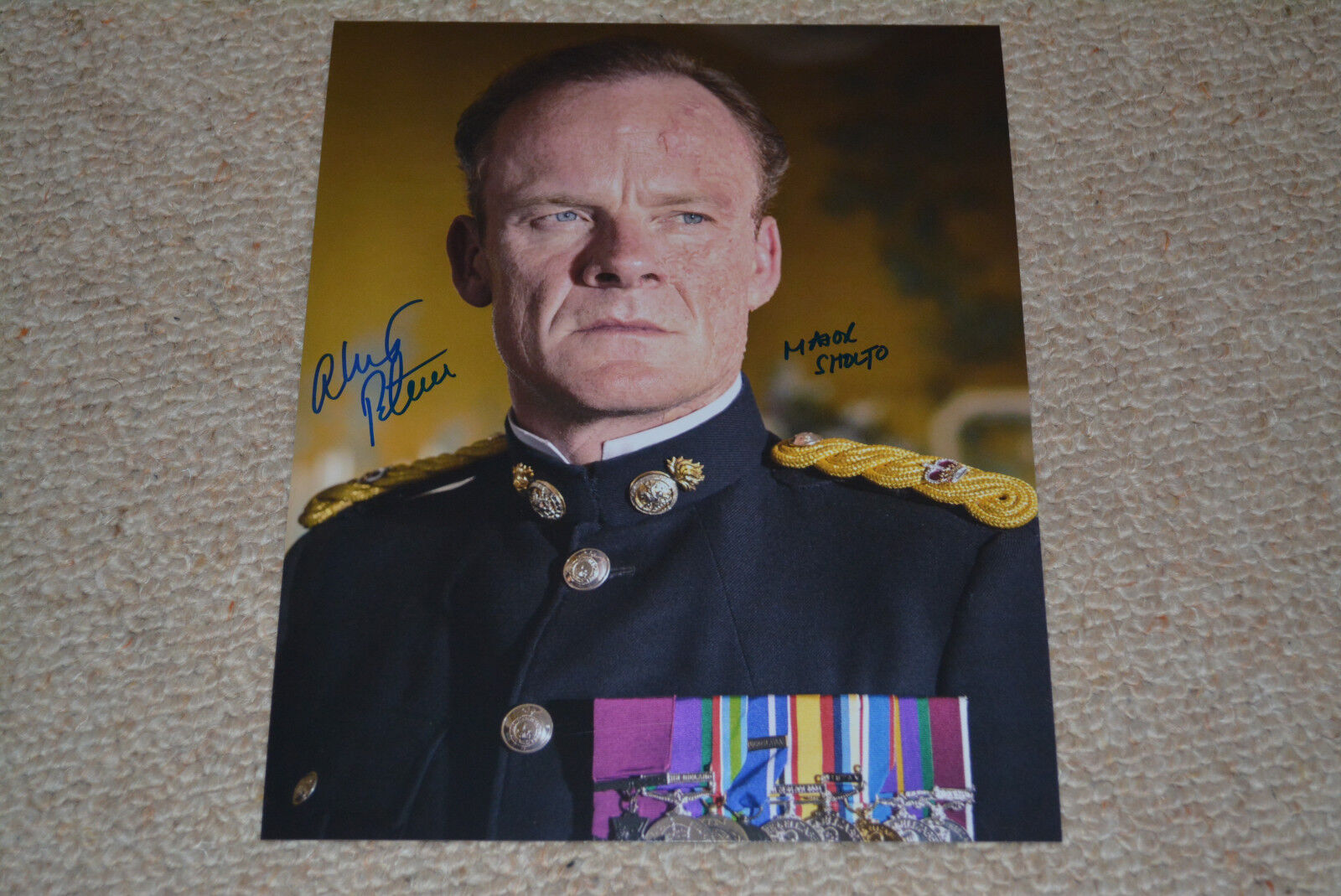 ALISTAIR PETRIE signed autograph 8x10 (20x25 cm) In Person SHERLOCK