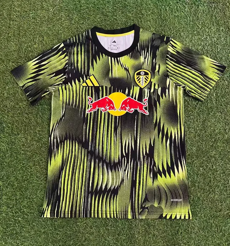 25/26 Leeds United training uniform
