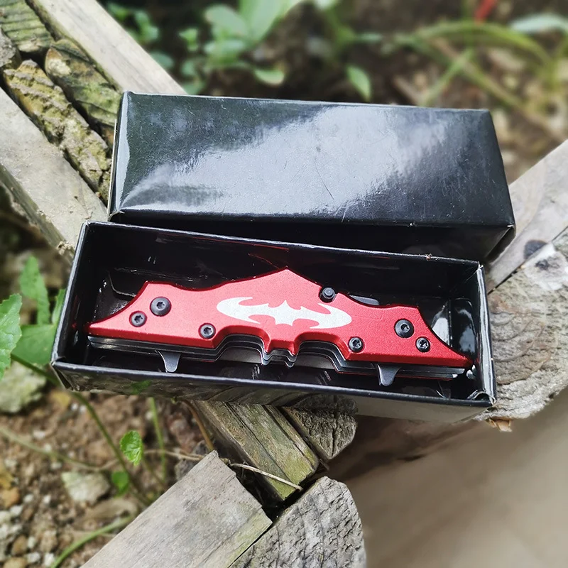 Double-edged bat knife folding knife high hardness out of the box knife