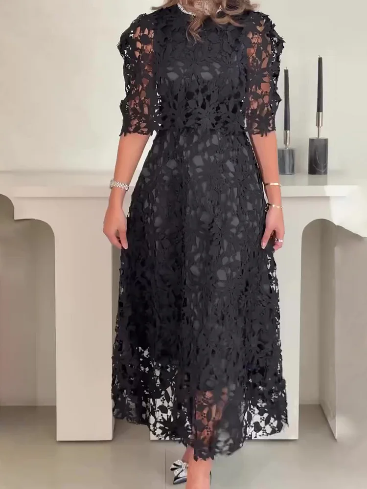 Black Lace Short-sleeved Dress