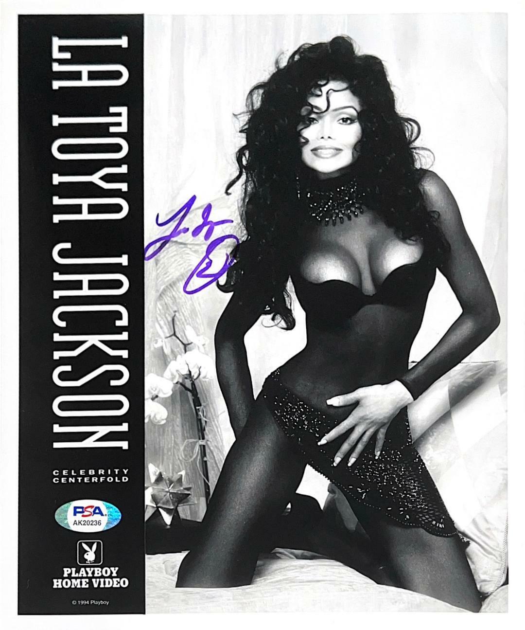 LA TOYA JACKSON HAND SIGNED AUTOGRAPHED 8X10 Photo Poster painting WITH PSA DNA COA VERY RARE