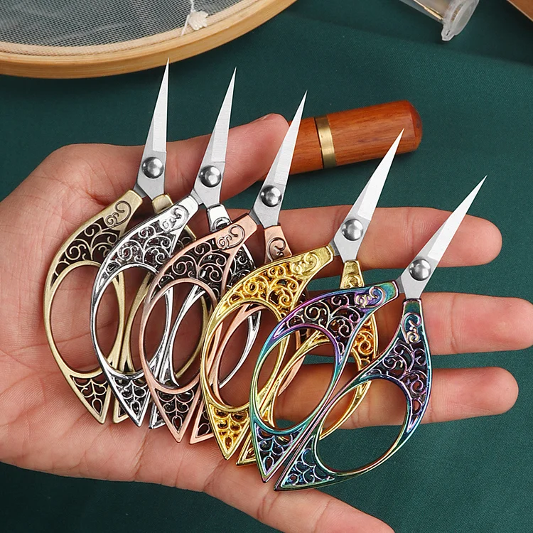 Colorful Embroidery Scissors - Small Scissors- Leaf Scissors - Gold Leaf  Scissors - Bronze Leaf Scissors - Cute Scissors - Cute Snips