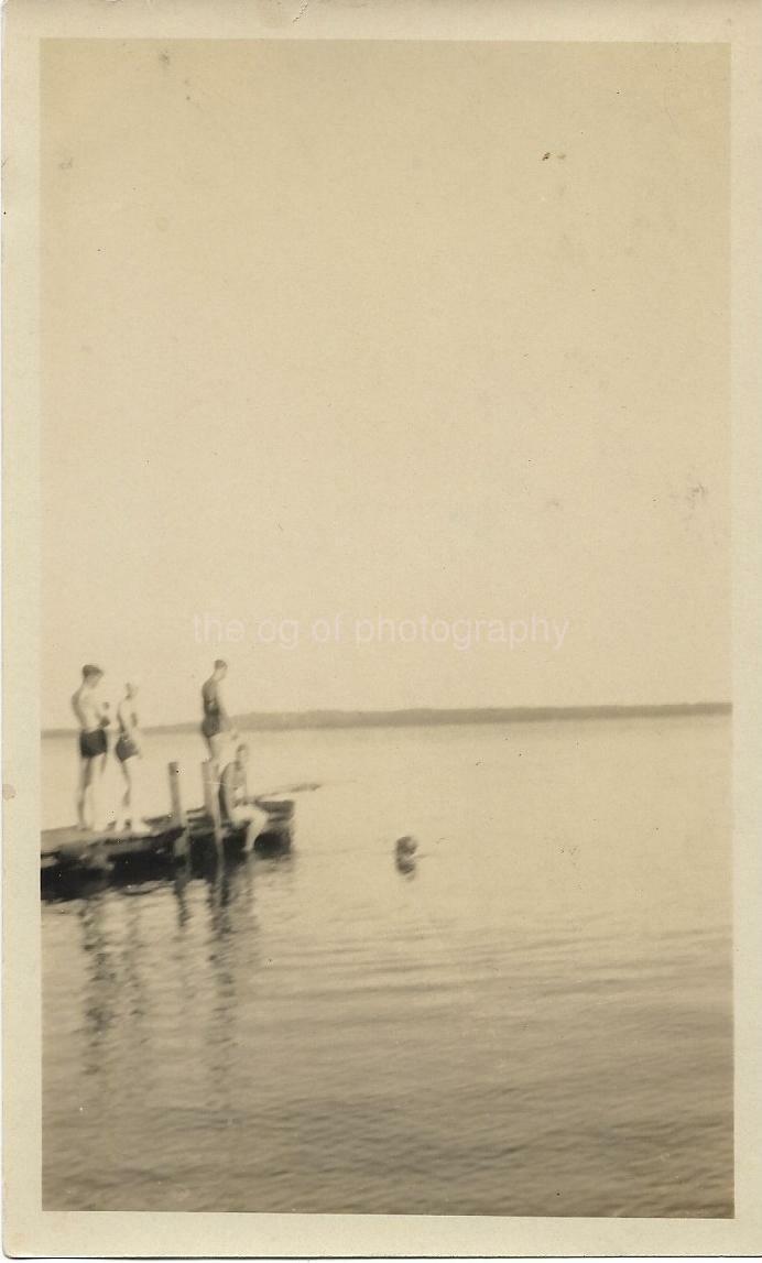 AT WATER'S EDGE Vintage FOUND FAMILY Photo Poster paintingGRAPH Black And White Snapshot 05 12 T