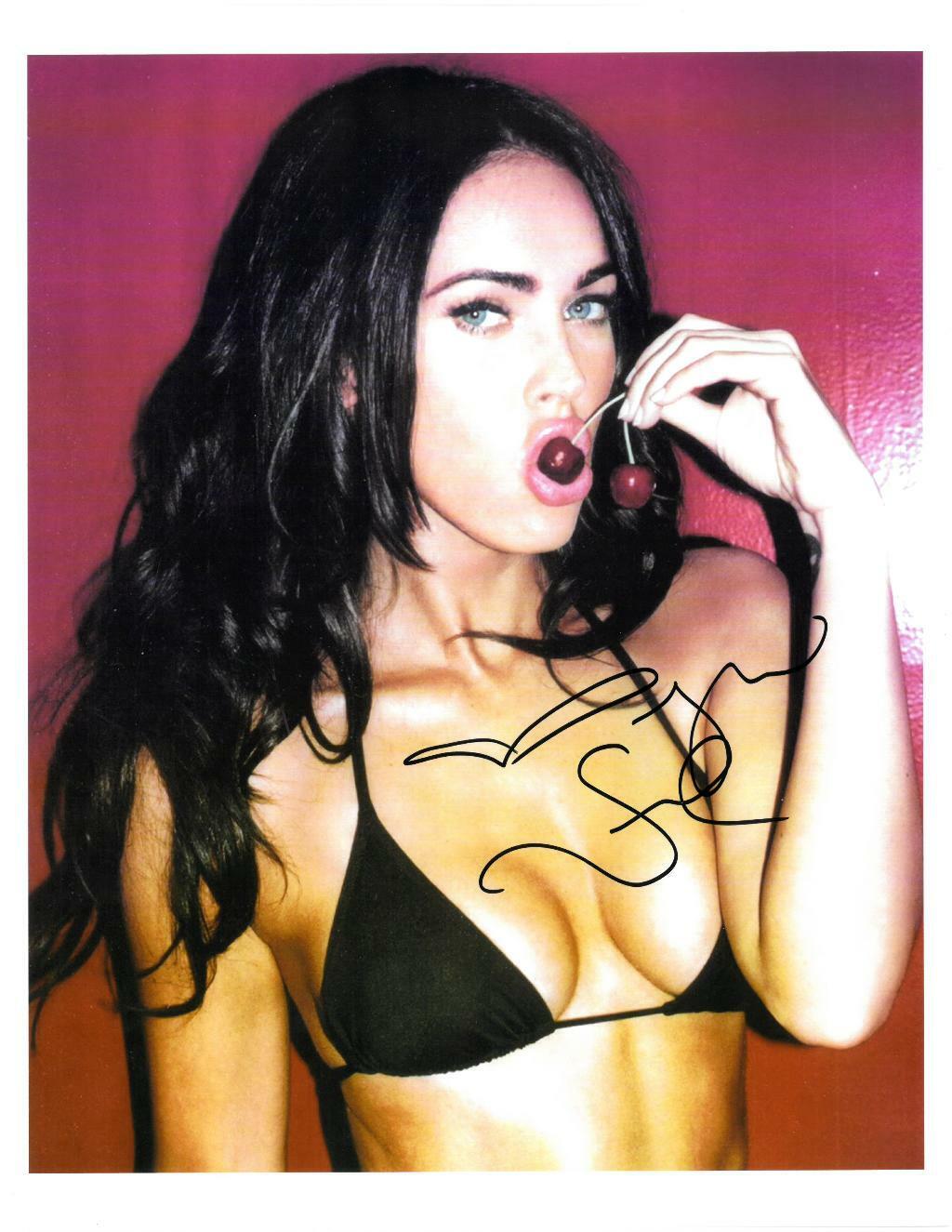 Megan Fox Signed Sexy Authentic Autographed 8.5x11 Photo Poster painting BECKETT #BB27876