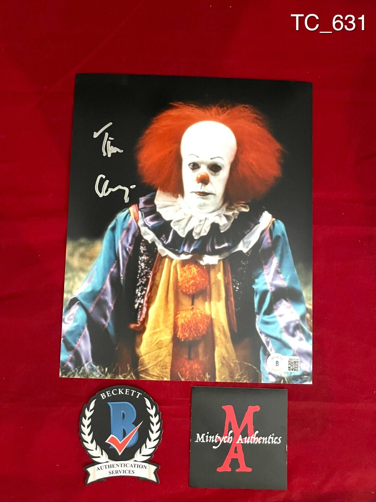 TIM CURRY AUTOGRAPHED SIGNED 8x10 Photo Poster painting! PENNYWISE! IT! HORROR! BECKETT COA!