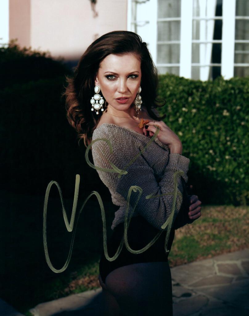 Katie Cassidy signed 8x10 autographed Photo Poster painting + COA