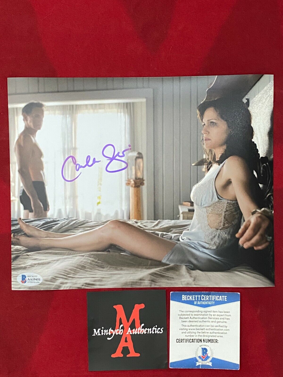 CARLA GUGINO AUTOGRAPHED SIGNED 8x10 Photo Poster painting! BECKETT COA! GERALD'S GAME! JESSIE