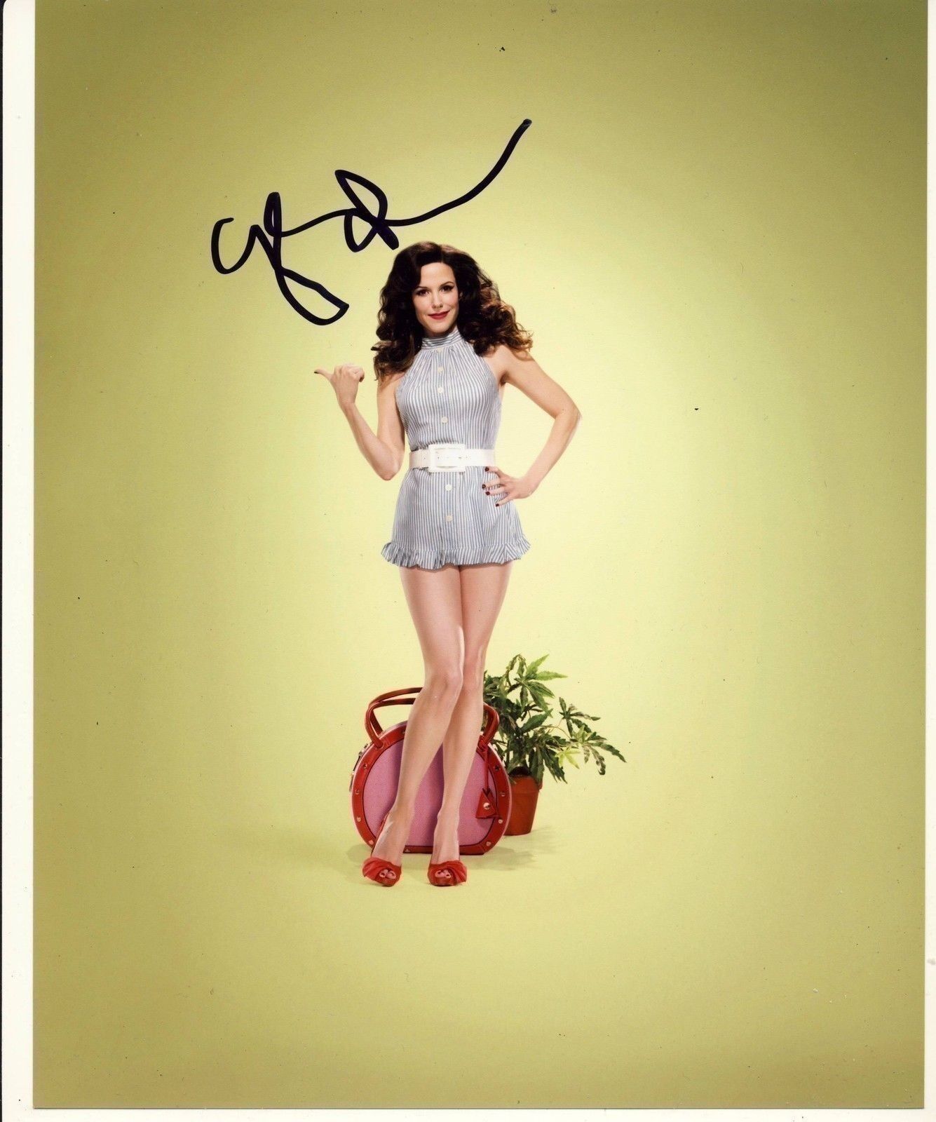 Mary-Louise Parker Autograph WEEDS Signed 10x8 Photo Poster painting AFTAL [1945]