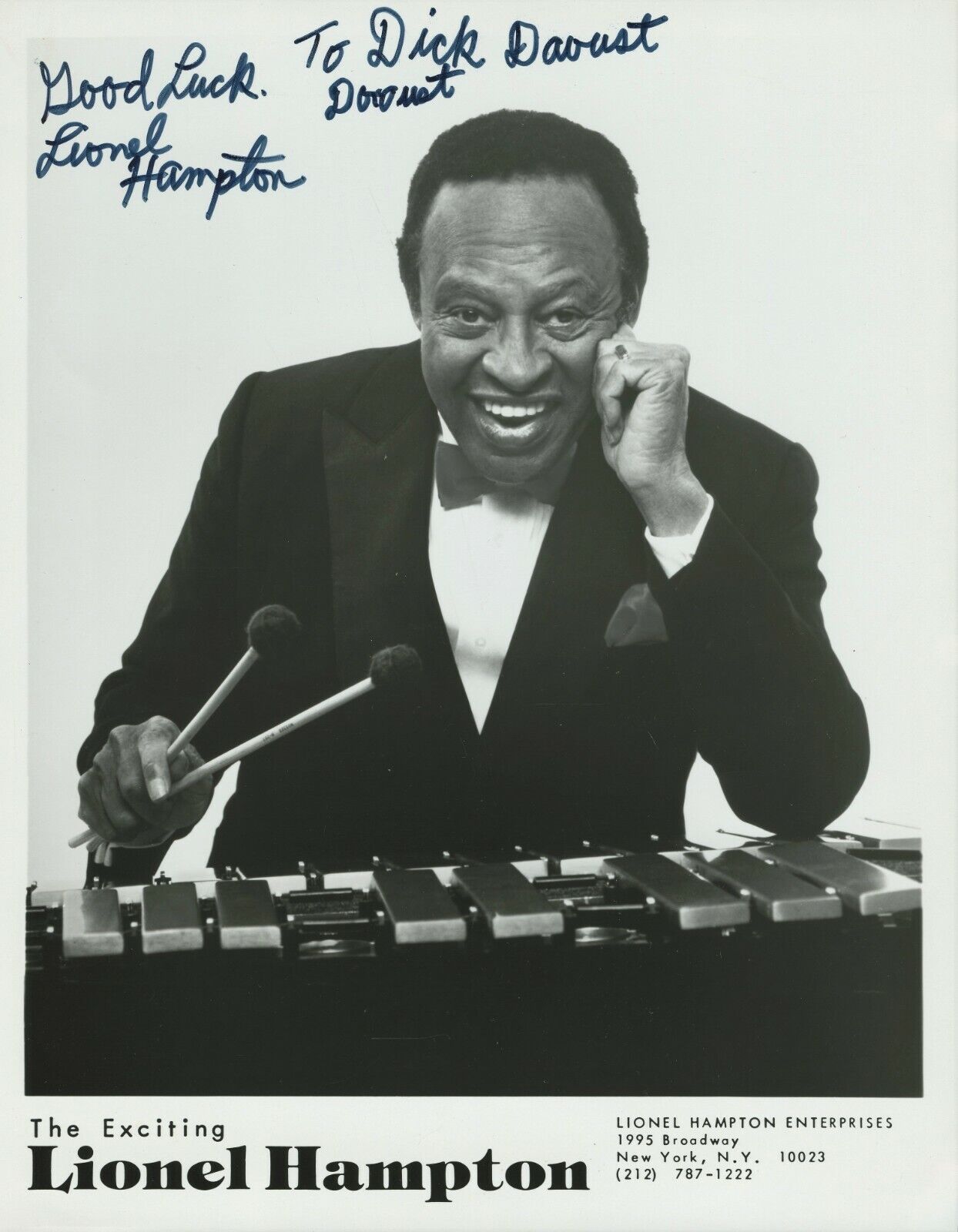 LIONEL HAMPTON Signed Photo Poster painting