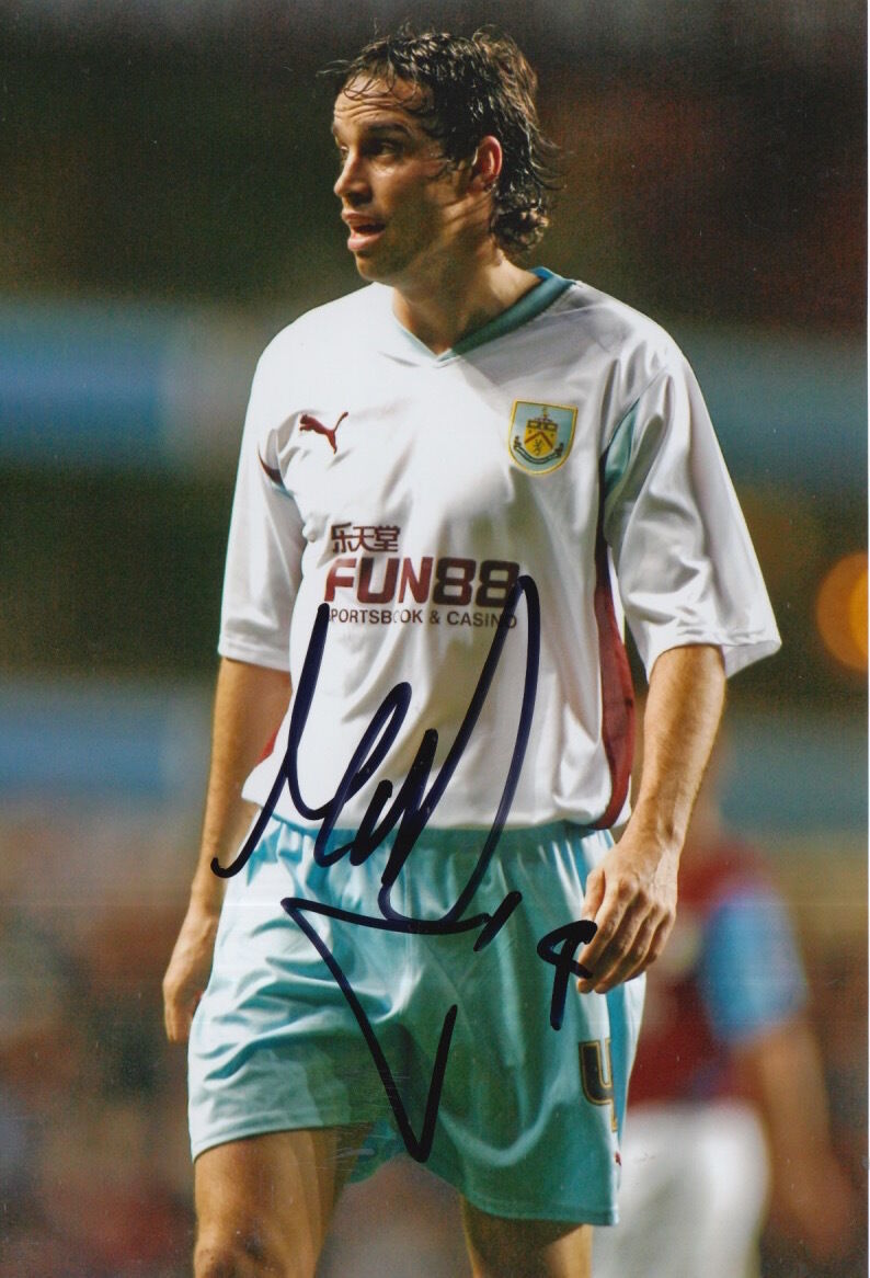 BURNLEY HAND SIGNED MICHAEL DUFF 6X4 Photo Poster painting.