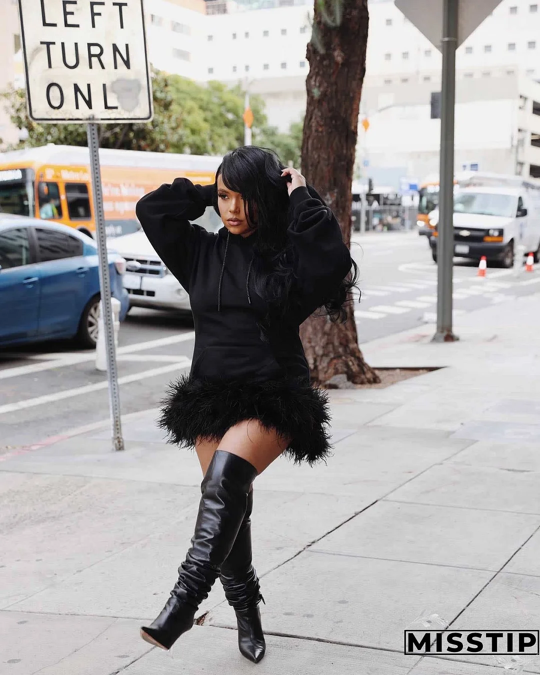 Women's Hooded Pure Craft Color Feather Model Sweaters