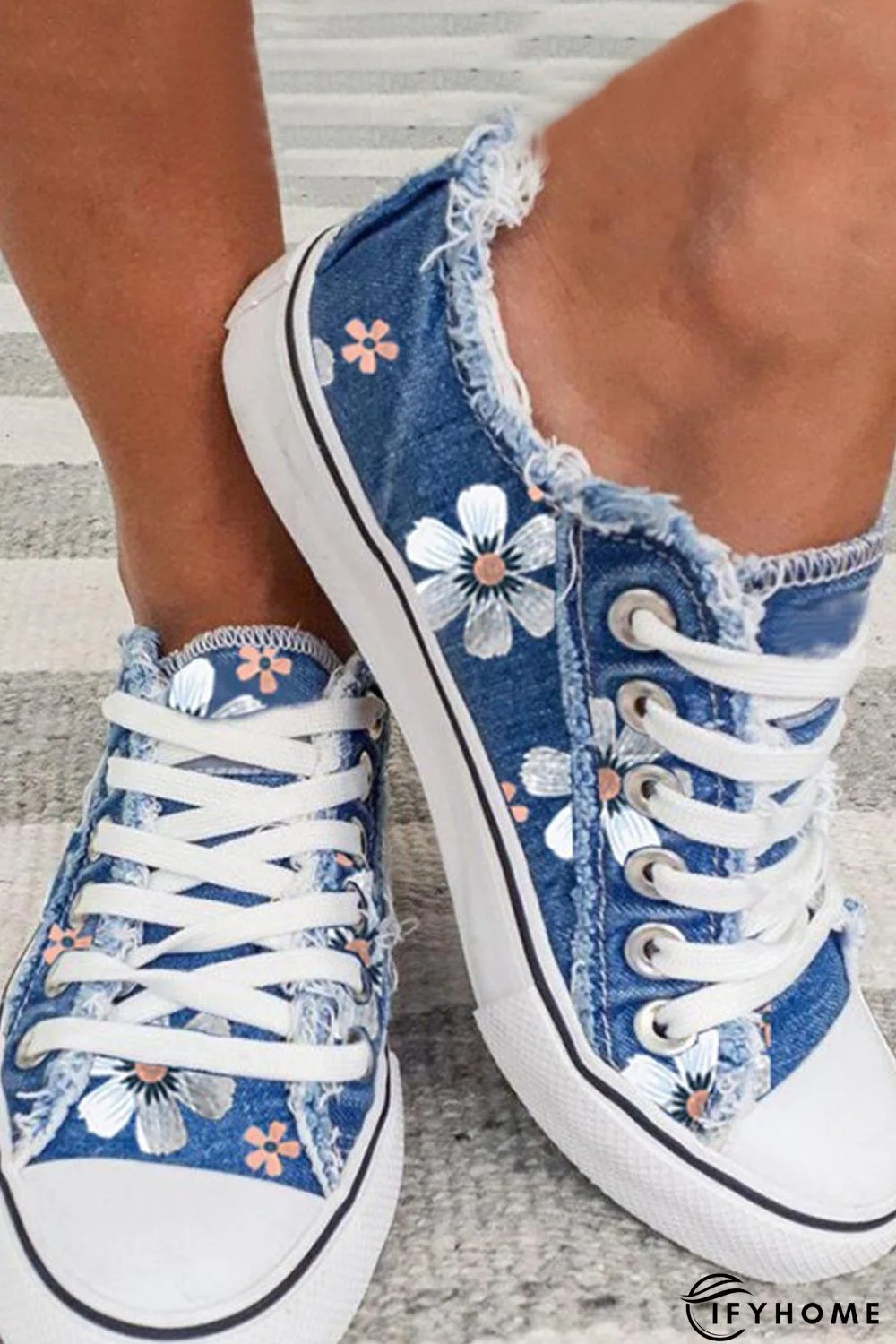 Sky Blue Floral Print Lace-up Canvas Sneakers | IFYHOME