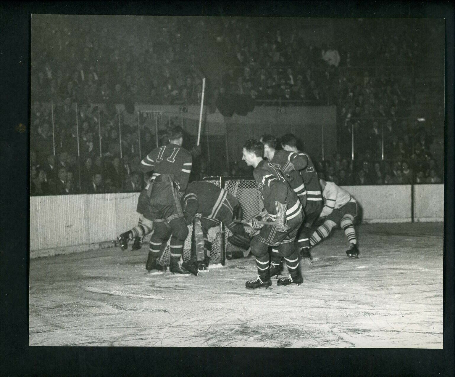 New York Rangers & Toronto Maple Leafs 1947 Type 1 Press Photo Poster painting Gye Stewart