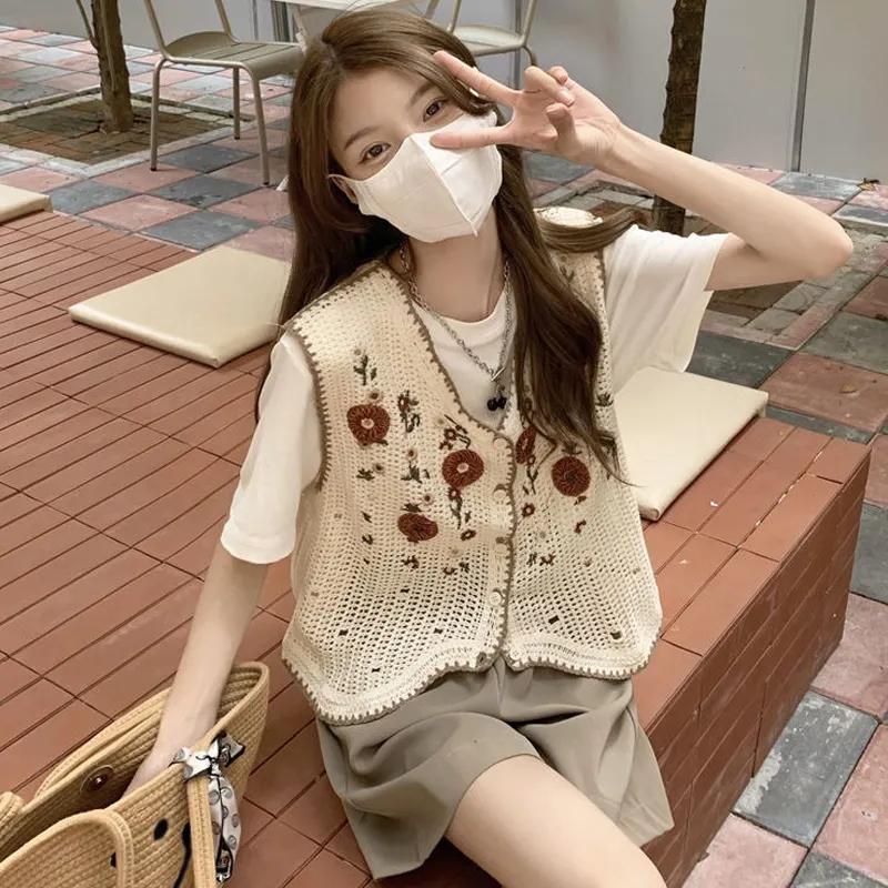Women's Fashion Embroidered Vintage Knitted Crochet Hollow Sweater Vest Top