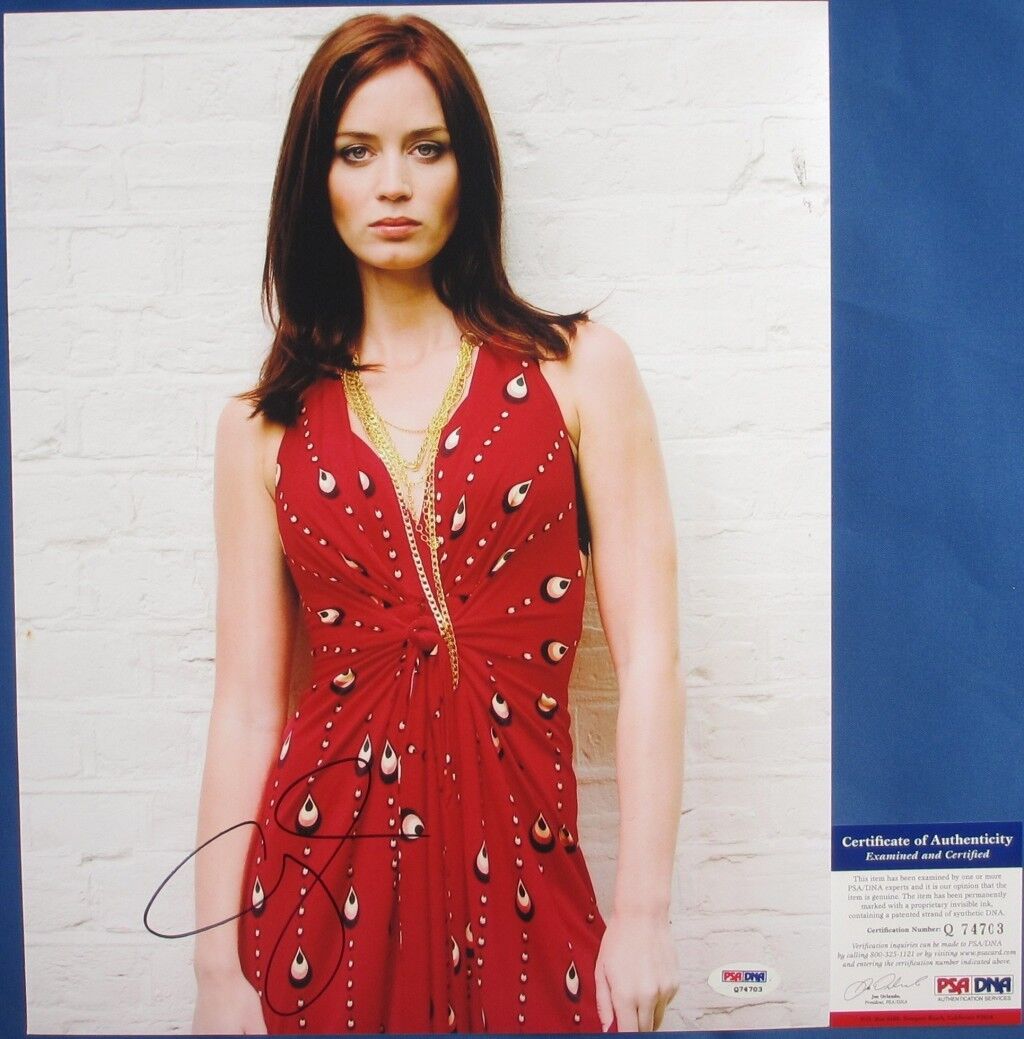 CUTE Emily Blunt Signed SEXY Devil Wears Prada 11x14 Photo Poster painting PSA/DNA