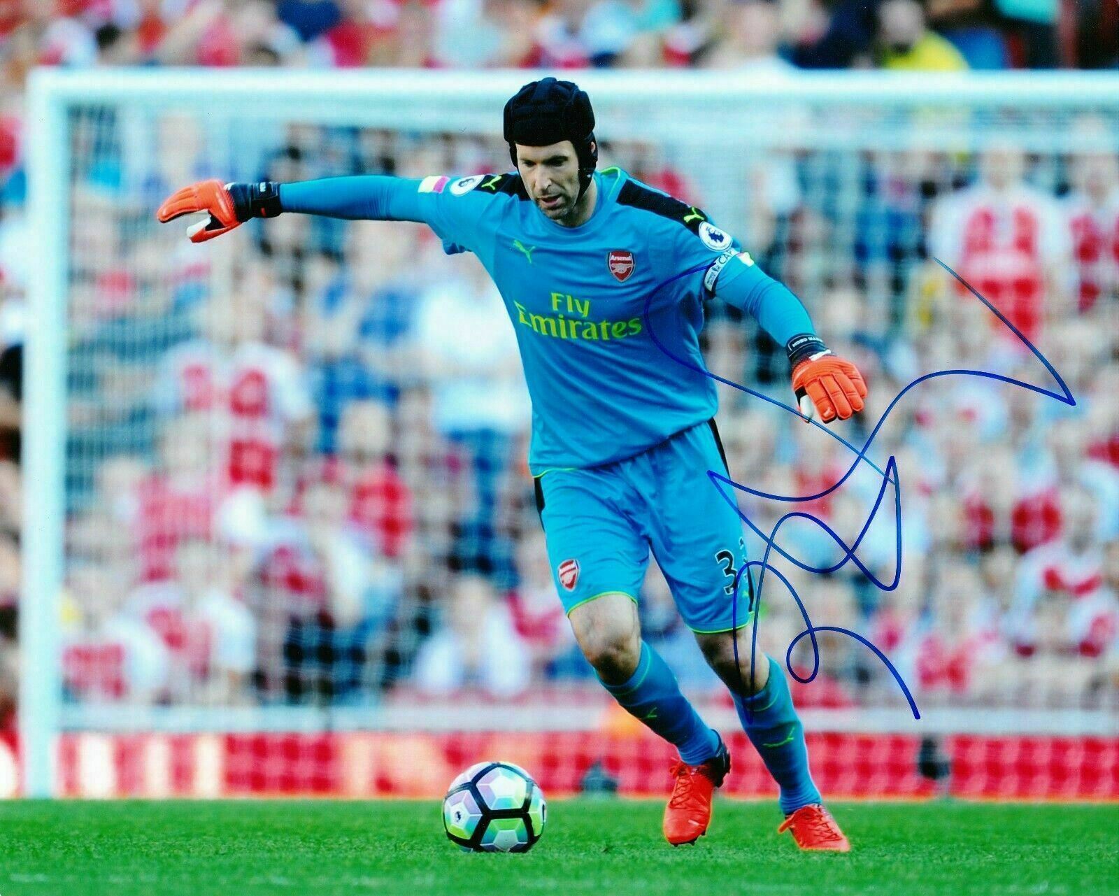 Petr Cech Signed 10X8 Arsenal F.C. Photo Poster painting Autograph AFTAL COA (1128)