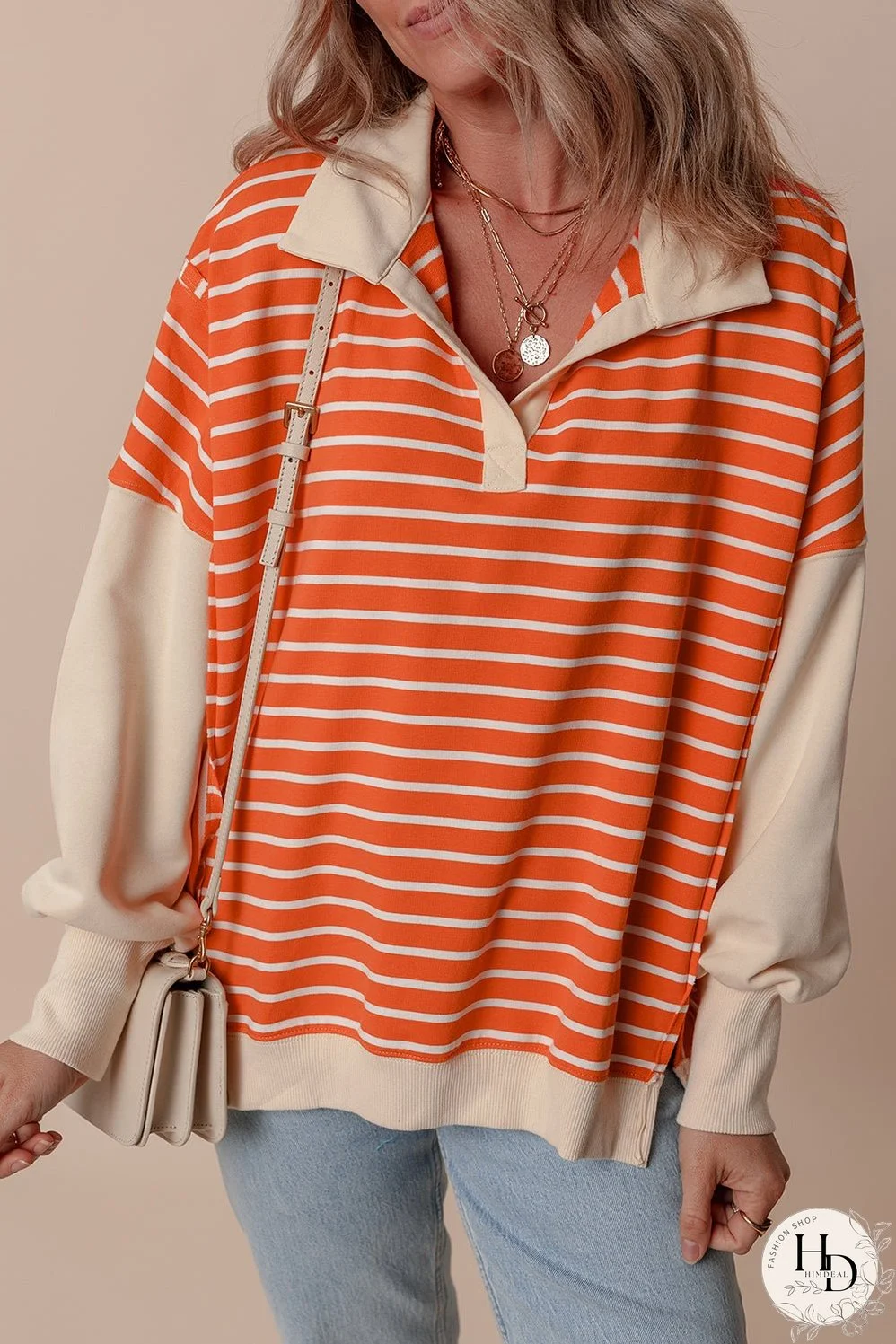 Loose Fit Collared Sweatshirt