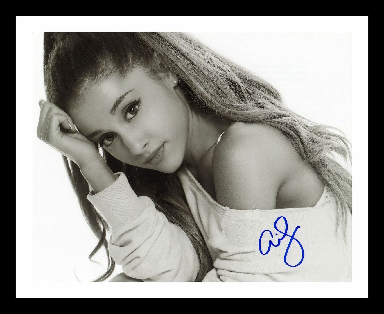 Ariana Grande Autograph Signed & Framed Photo Poster painting 5