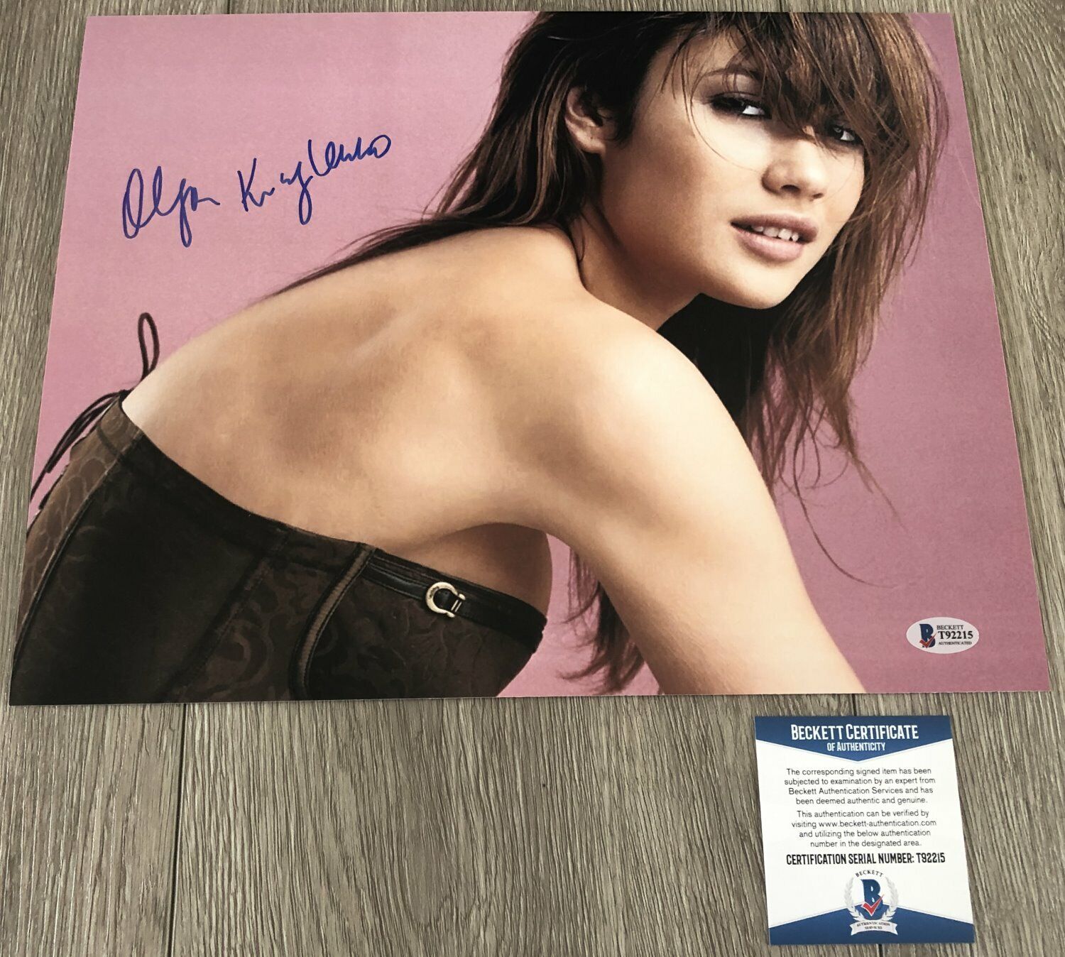 OLGA KURYLENKO SIGNED QUANTAM OF SOLACE 11x14 Photo Poster painting C w/PROOF & BECKETT BAS COA