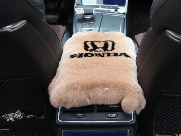 Fur armrest pads for high-end cars