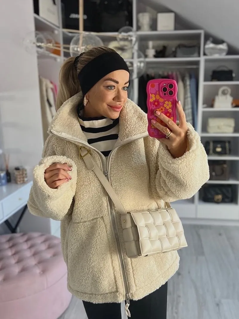 Nigikala Nigikala Autumn And Winter New Women's Pure Color Lazy Lamb Hair High Collar Hair Coat A65002