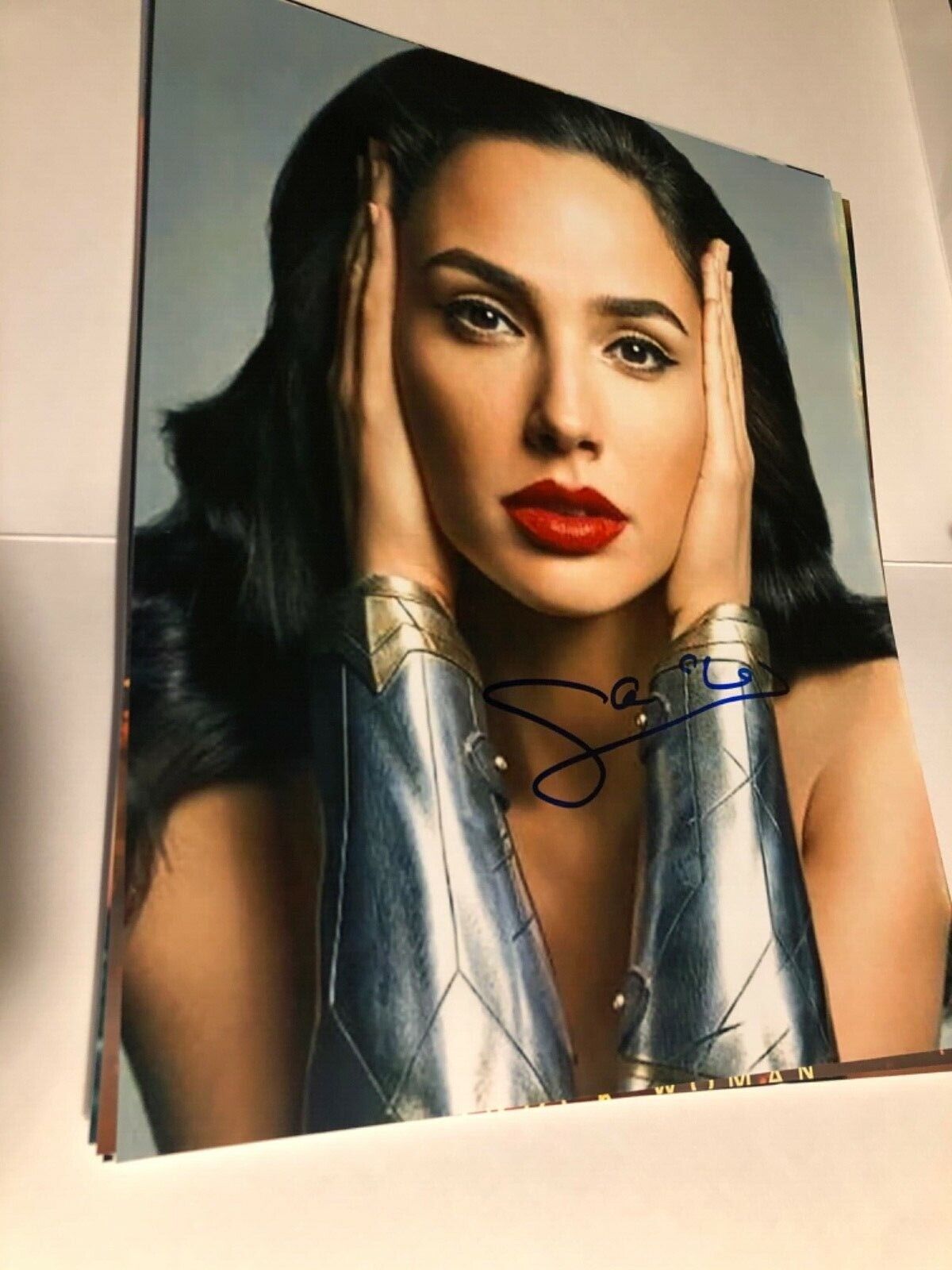 Gal gadot Signed 8 x10 Photo Poster painting sexy picture super duper hot hott