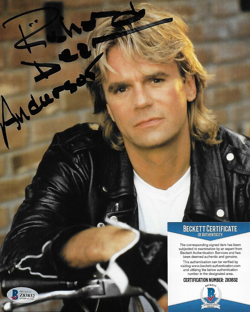 Richard Dean Anderson Original 8X10 Autographed Photo Poster painting w/Beckett #9