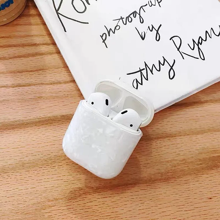 Simple Shell Pattern Airpods Case