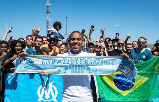 Pierre-Emerick Aubameyang’s Return to Ligue 1: Marseille’s Kit Rebrand & Striker’s New Identityjersey|football shirt|football kit|football sportswear