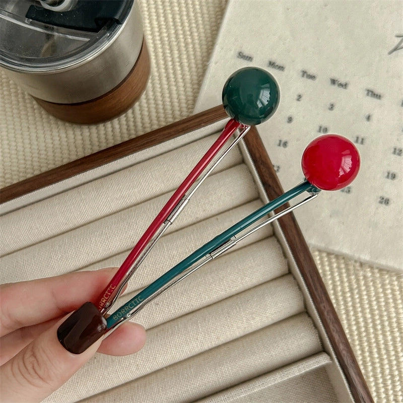 Cute Minimalist Women’s Solid Color Arylic Hair Clip