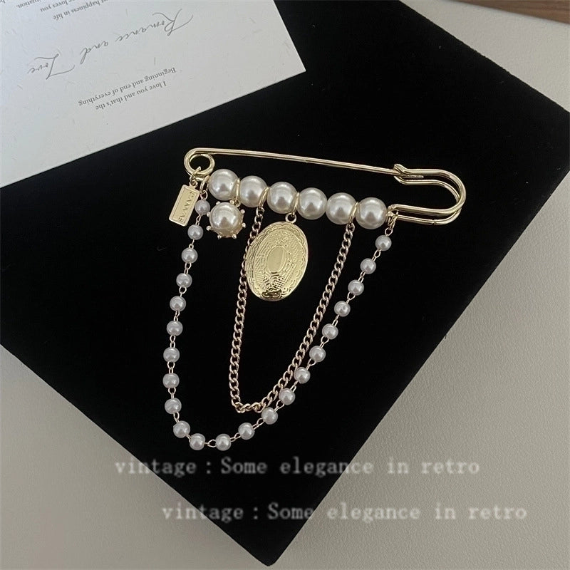 Elegant Pin Flower Imitation Pearl Plating Women’s Brooches