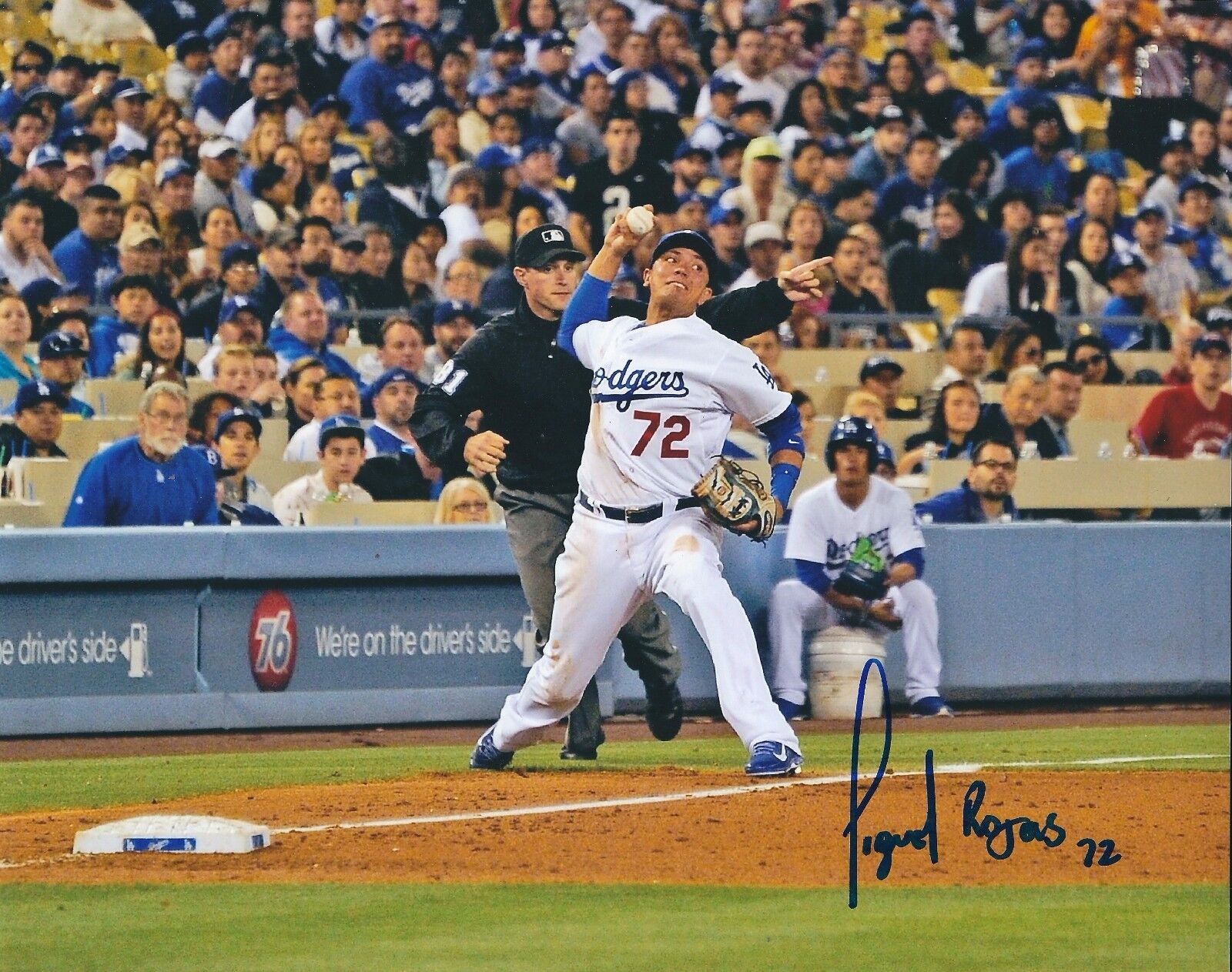 Autographed MIGUEL ROJAS Los Angels Dodgers 8x10 Photo Poster painting- COA