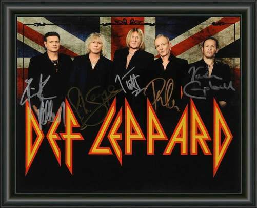 DEF LEPPARD - BAND - A4 FULLY SIGNED Photo Poster painting POSTER -  POSTAGE